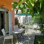 Villa Eleni (Studio 1) Fully equiped, near the sea